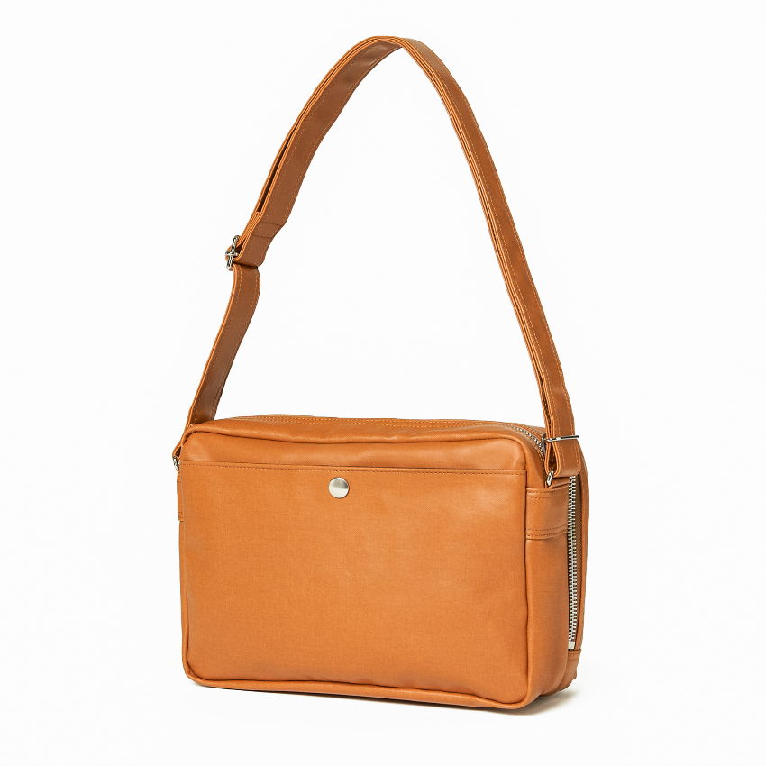 PORTER / FREE STYLE SLING BAG W zip | KURA CHIKA by PORTER HK